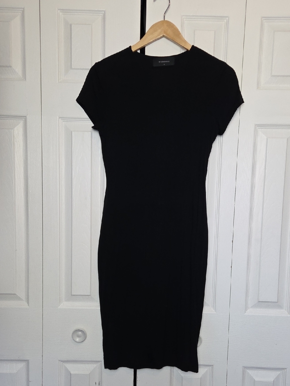 Sleeve Midi T Shirt Dress in Black